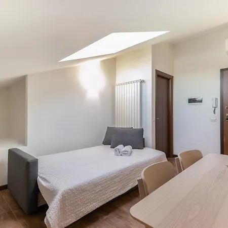 Alessia's Flat - Affori Milan